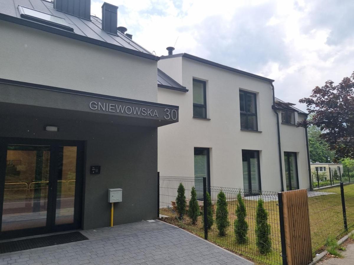 Komfortowy Apartament Przy Lesie Wejherowo Bagian luar foto